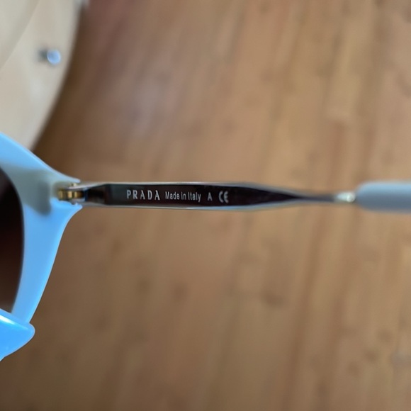 Authentic PRADA GREY BUTTERFLY SUNGLASSES main image 3